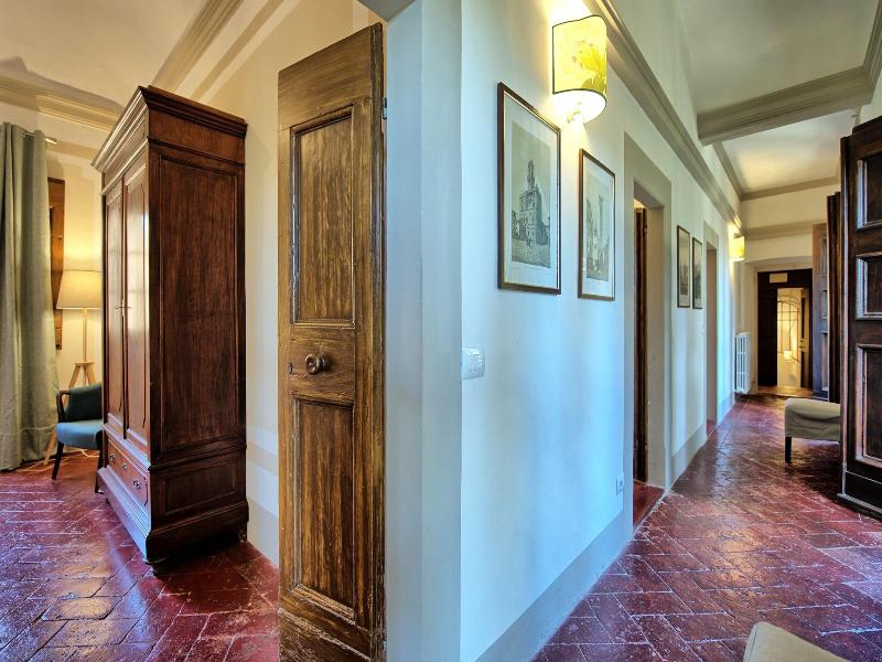 Castello Di Montegufoni image