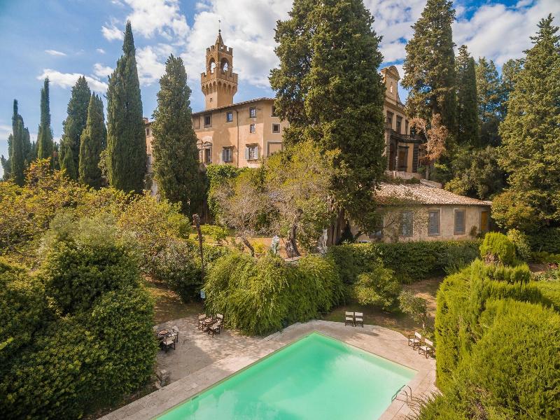 Castello Di Montegufoni image