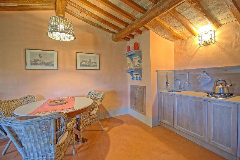 Castello Di Montegufoni - Image 3