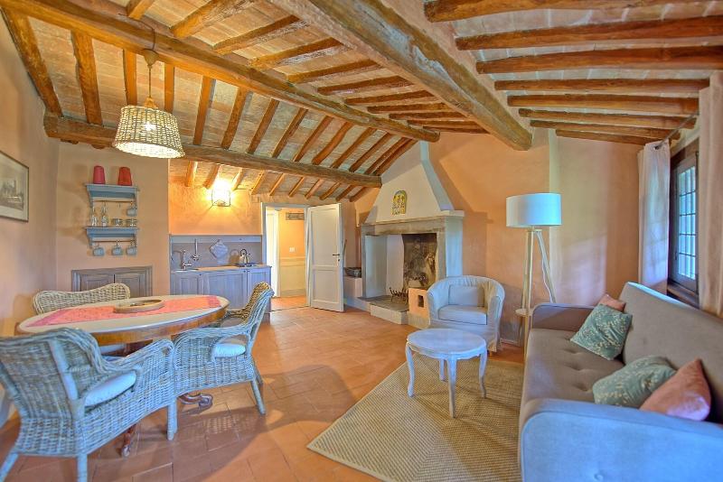 Castello Di Montegufoni - Image 4