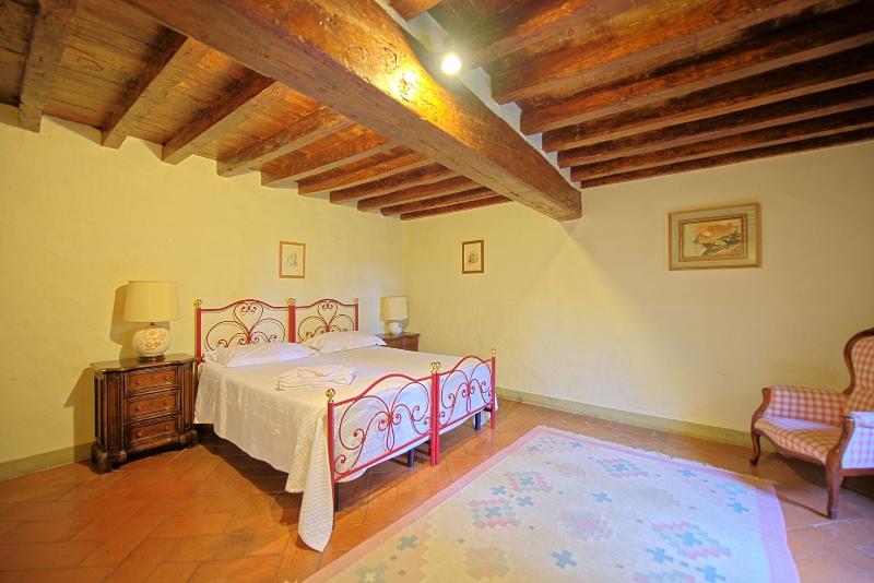 Castello Di Montegufoni image