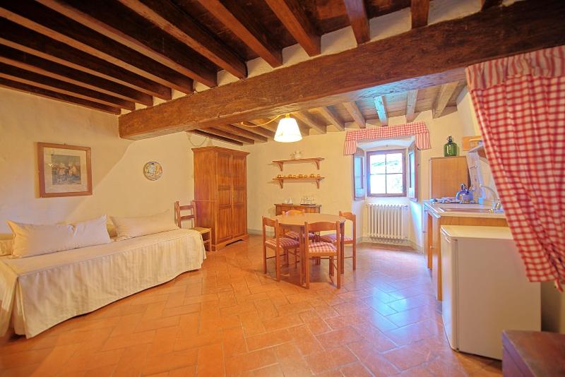 Castello Di Montegufoni image