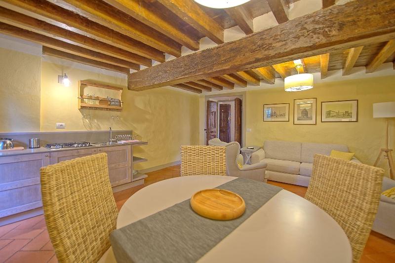 Castello Di Montegufoni image