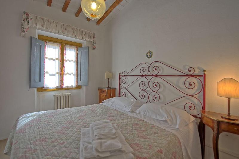 Castello Di Montegufoni image