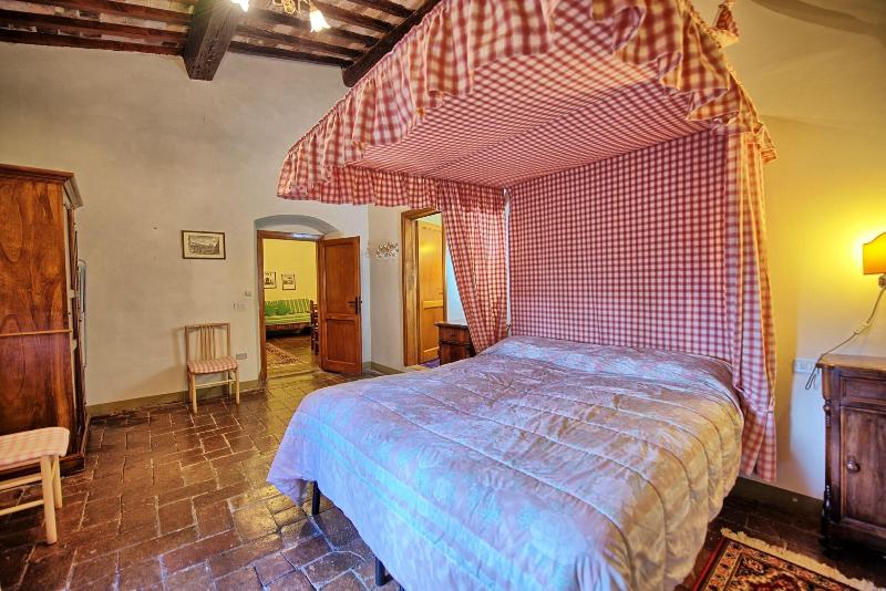 Castello Di Montegufoni image