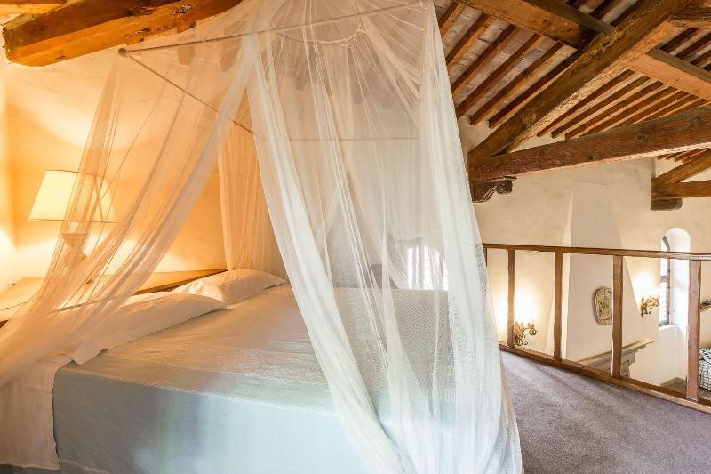 Castello Di Montegufoni - Image 7