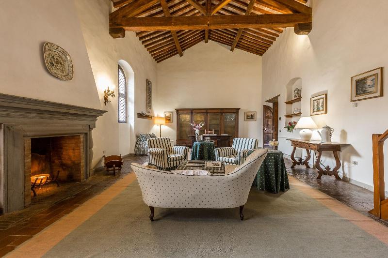 Castello Di Montegufoni image
