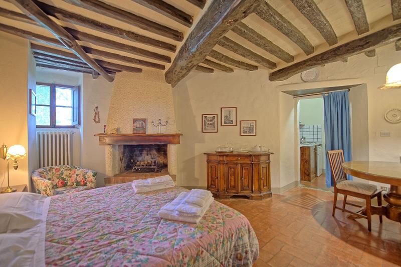 Castello Di Montegufoni image