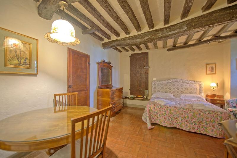Castello Di Montegufoni image