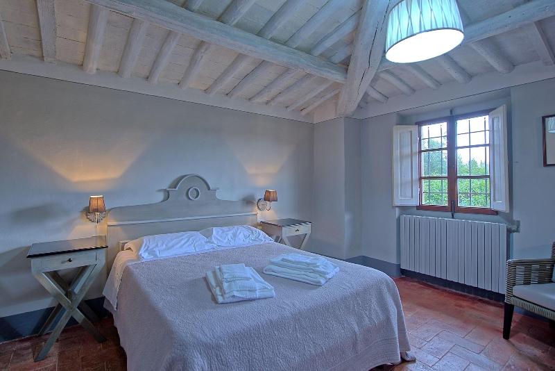 Castello Di Montegufoni image