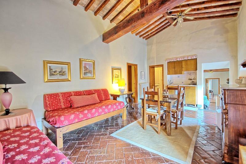 Castello Di Montegufoni image