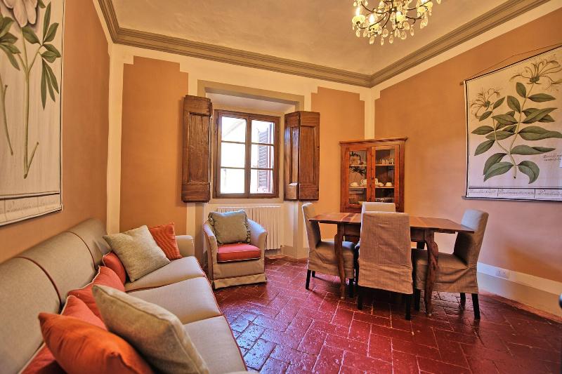 Castello Di Montegufoni image