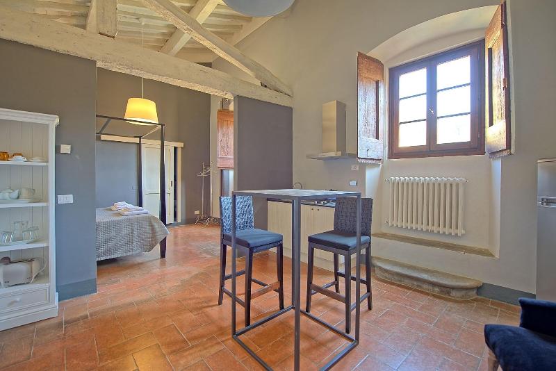 Castello Di Montegufoni image
