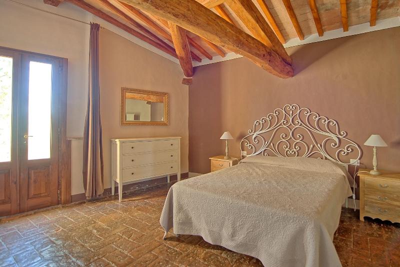 Castello Di Montegufoni image