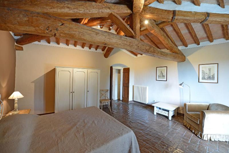 Castello Di Montegufoni image