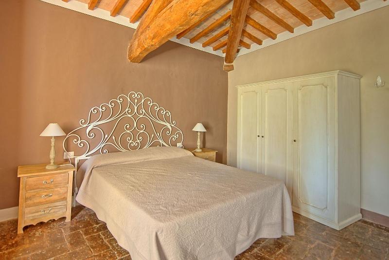Castello Di Montegufoni image