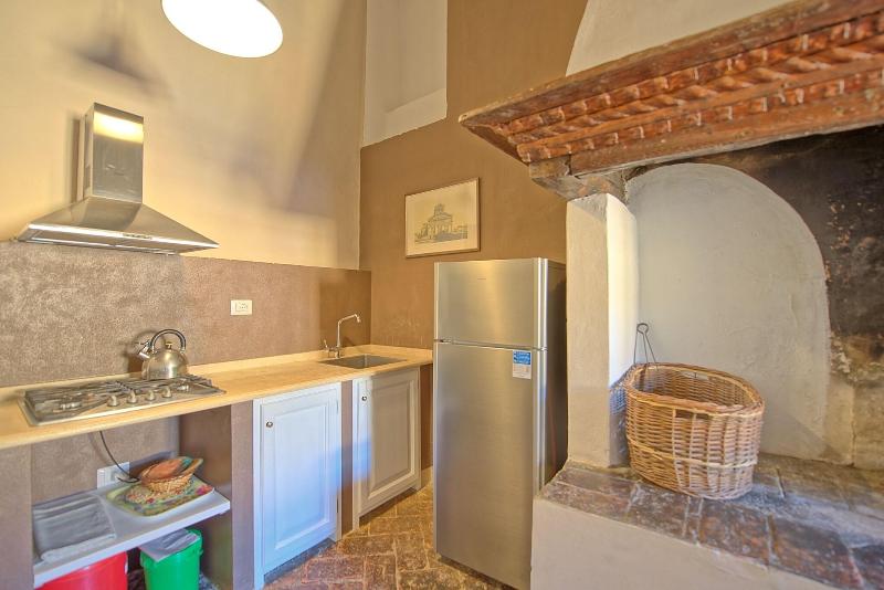 Castello Di Montegufoni image