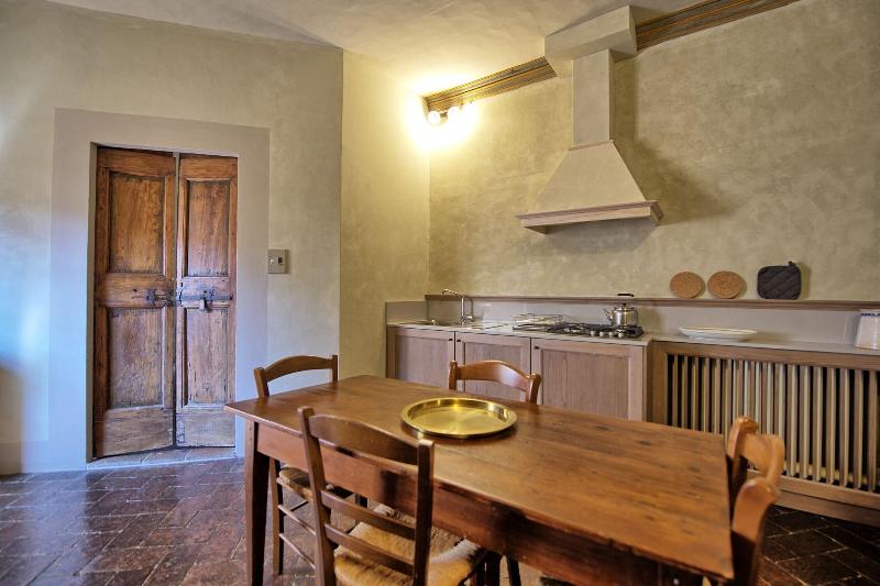 Castello Di Montegufoni image