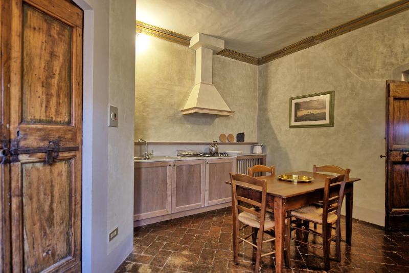 Castello Di Montegufoni image