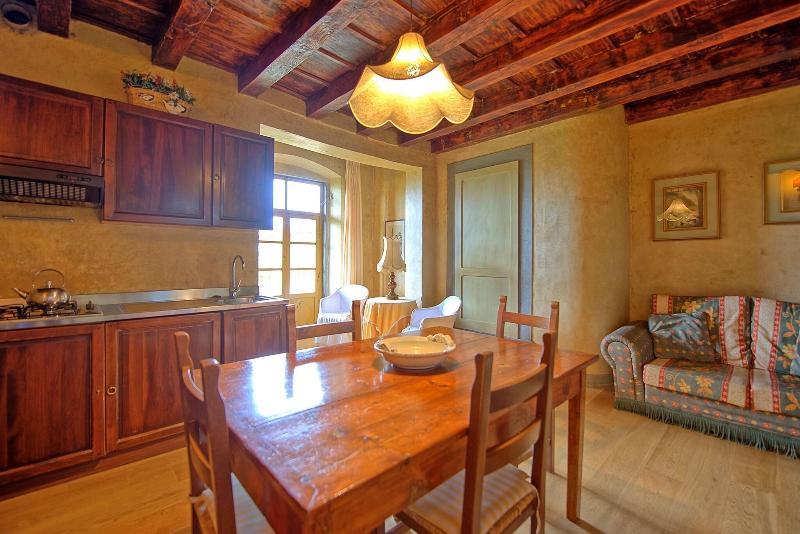 Castello Di Montegufoni image