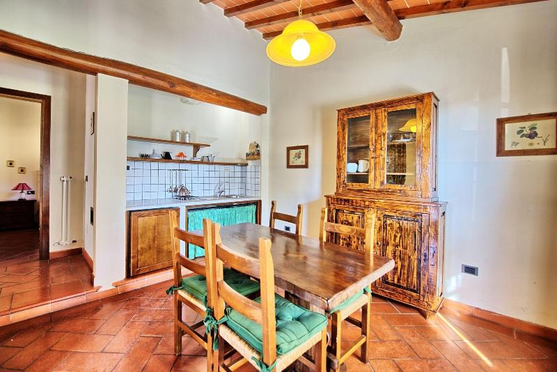 Castello Di Montegufoni image