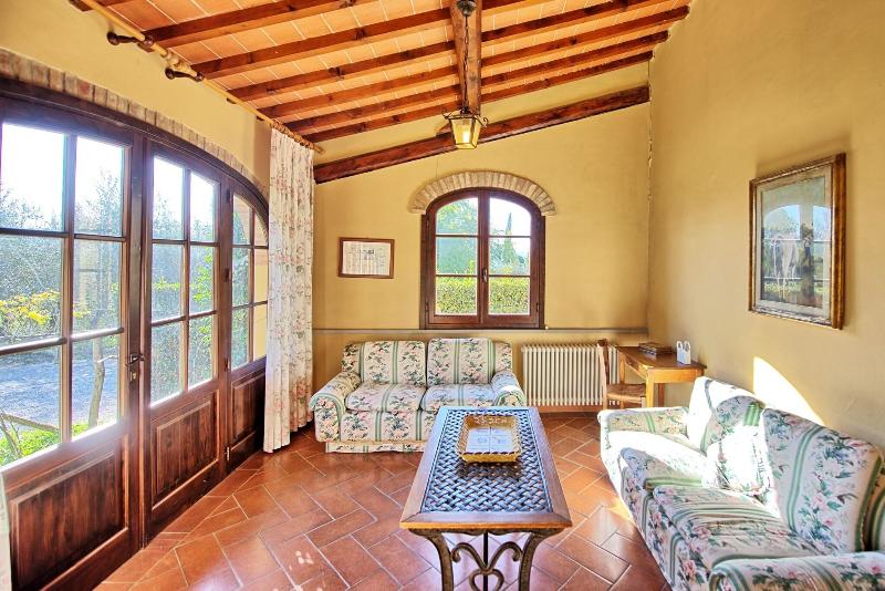Castello Di Montegufoni image