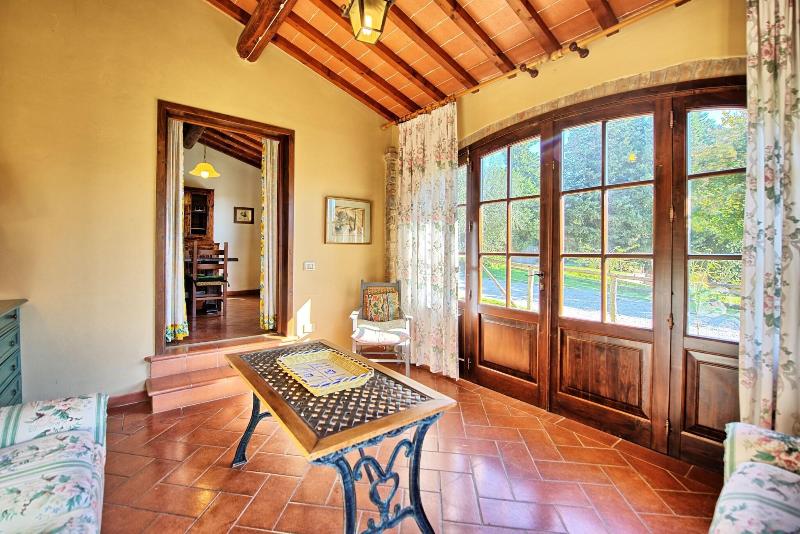 Castello Di Montegufoni image