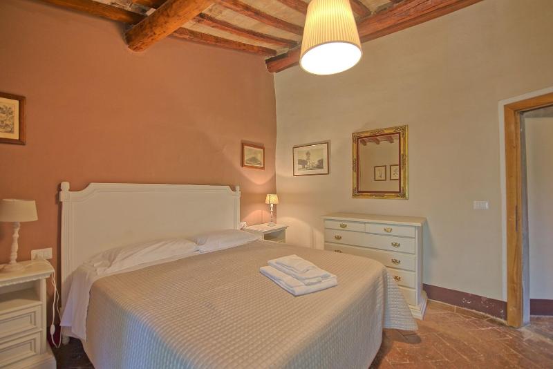 Castello Di Montegufoni image