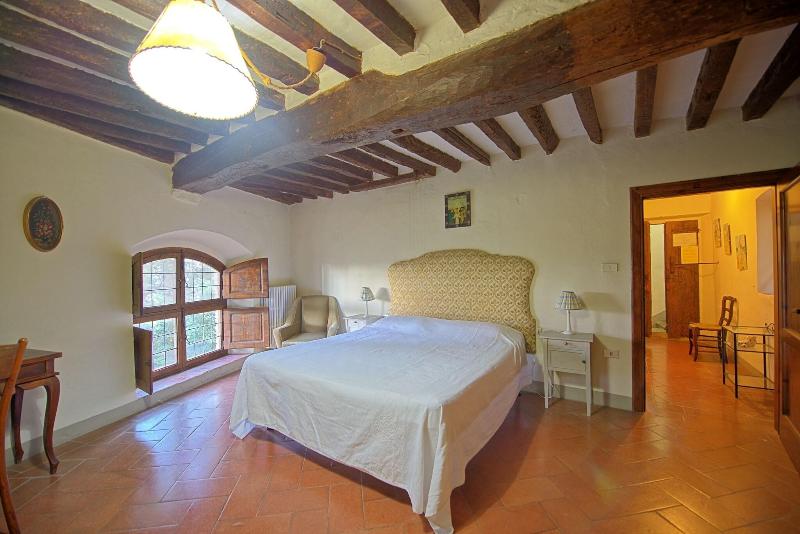 Castello Di Montegufoni image