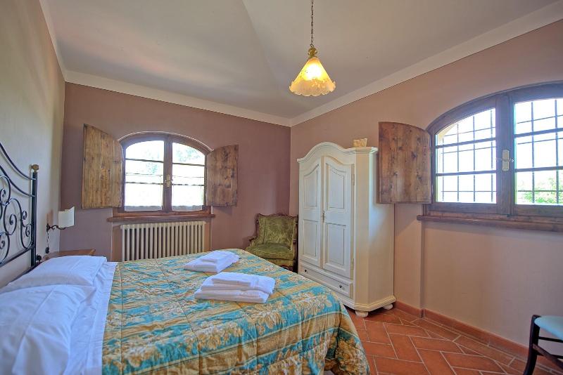 Castello Di Montegufoni image