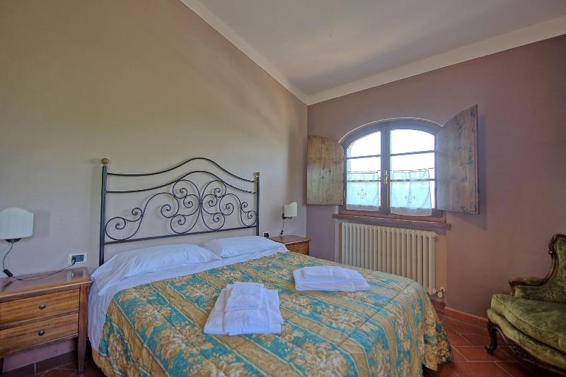 Castello Di Montegufoni image