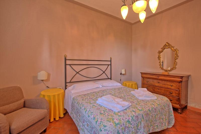 Castello Di Montegufoni image