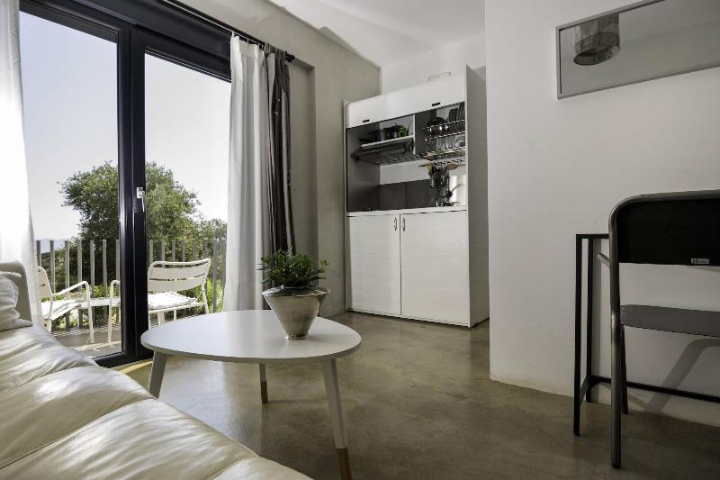 Entechnos Living image