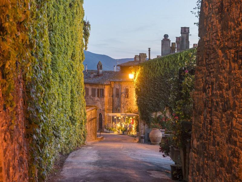 Castello Ginori Di Querceto image