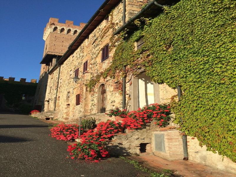 Castello Ginori Di Querceto image