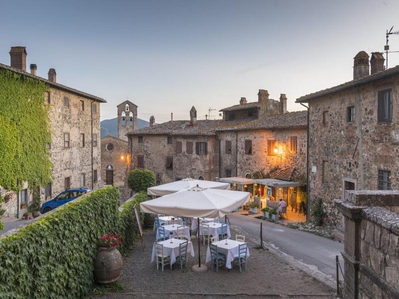 Castello Ginori Di Querceto image