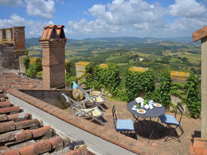 Castello Ginori Di Querceto image