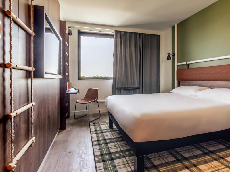 Ibis Styles Castelnaudary image