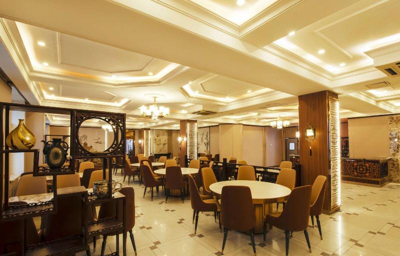 Royal House Hotel image