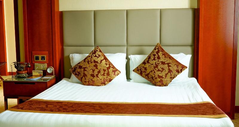 Royal House Hotel image