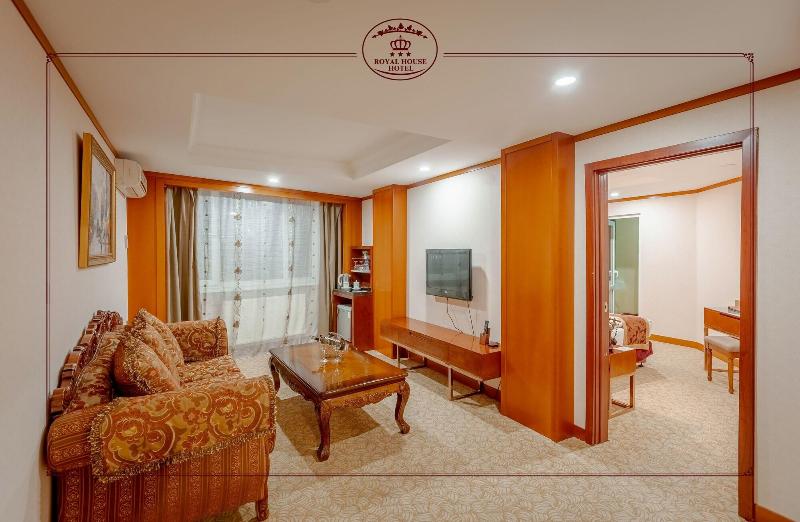 Royal House Hotel image