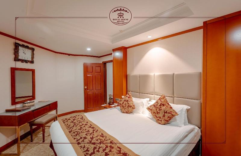 Royal House Hotel image