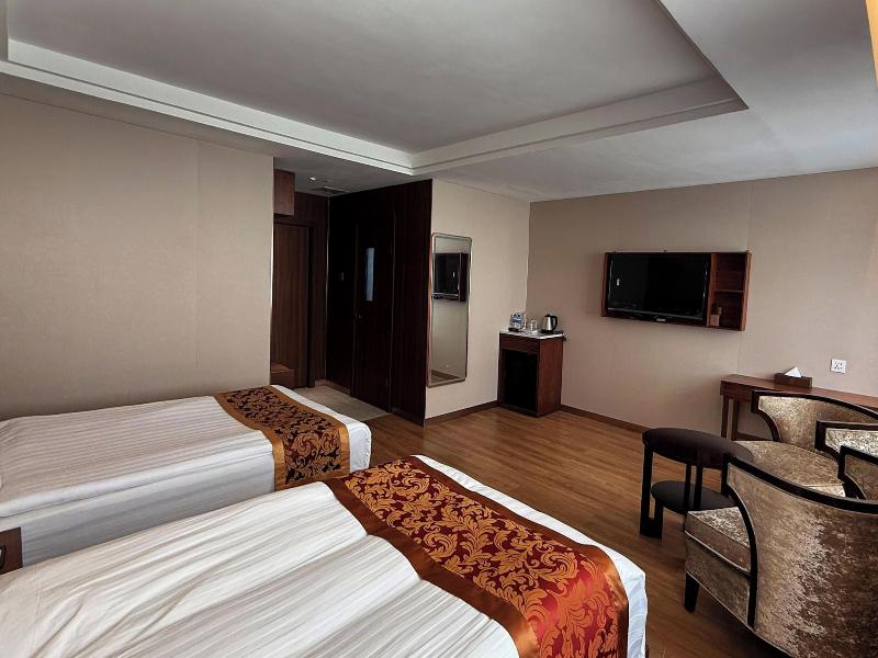 Royal House Hotel image