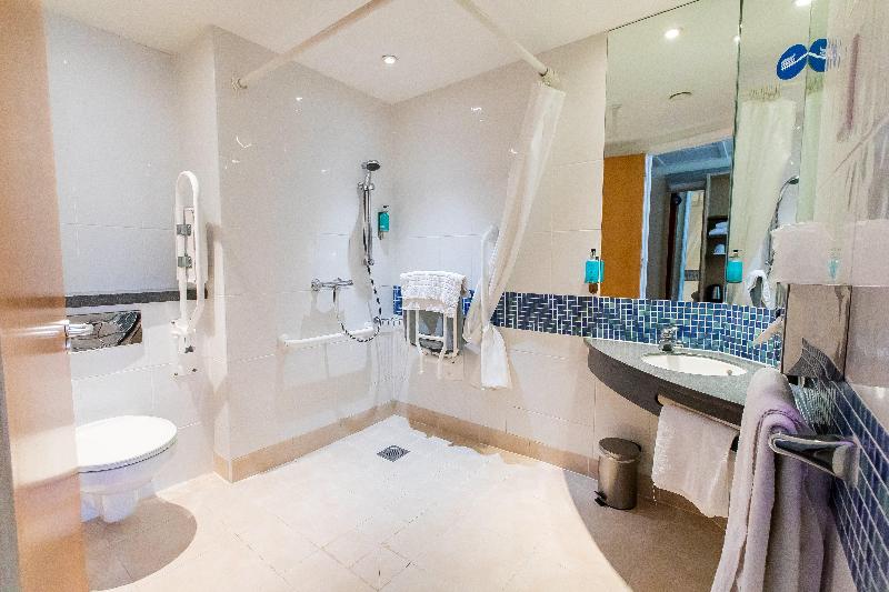 Holiday Inn Express Norwich 5
