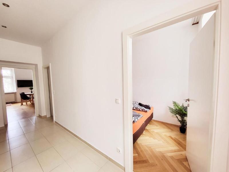 Donaufelder City Apartment Vienna image