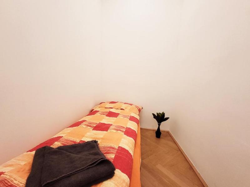 Donaufelder City Apartment Vienna image