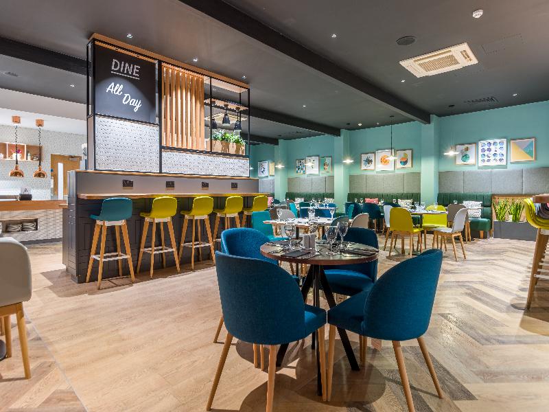 Holiday Inn Newport image