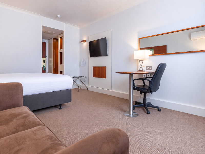 Holiday Inn Newport image