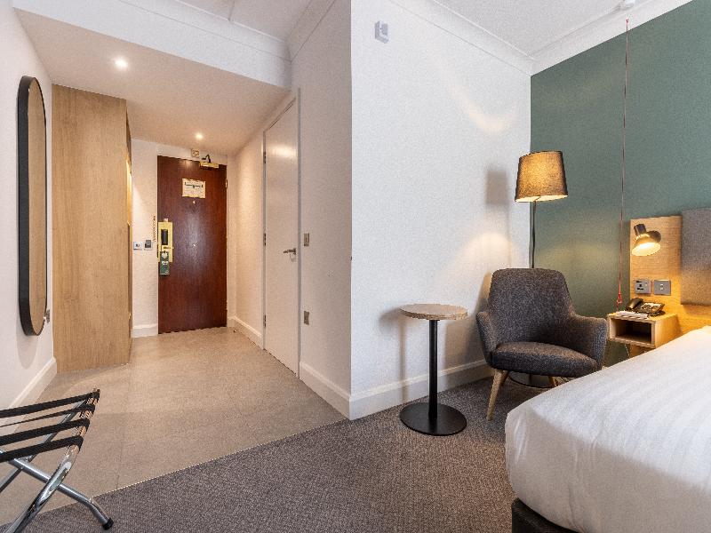 Holiday Inn Newport image