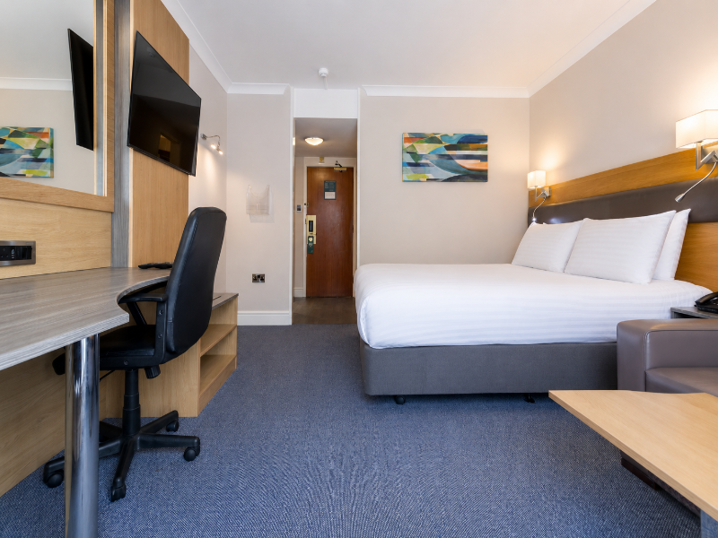 Holiday Inn Newport image